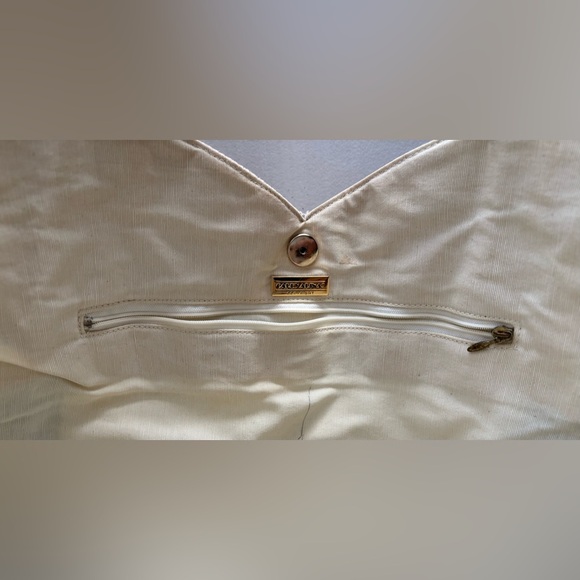 VINTAGE: Carey Adina | oversized heart shoulder bag. - Picture 5 of 16